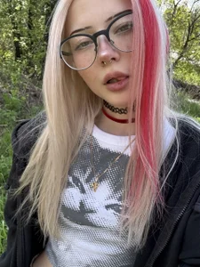 Zdjęcia SweetStarletSofi Do you think I’m cute?😇😇:  3