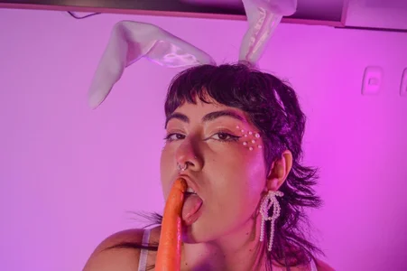 Jasmin_switch Lucky Bunny Pic 3