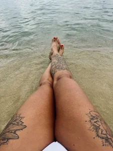 Lara_MILFGODDESS: Summer 2024 ( 3 фото)