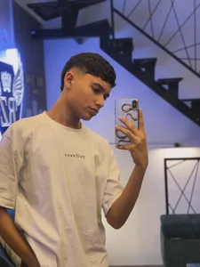 HORNY_PRETTYのJavi🍓の 3枚の写真