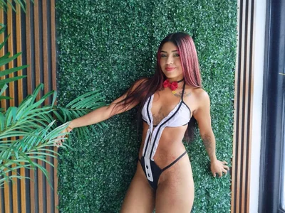 CristalLoren Public Pic 2