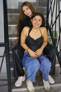 girlfriends de valeria_and_zoe  photos