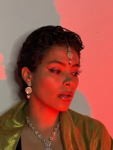 AnaChernovaのLove my hijab 🔥🎴の 2枚の写真