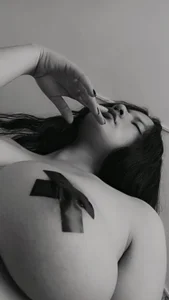 Zdjęcia Vick_daves_ ミ★ 𝘺𝘰𝘶 𝘩𝘢𝘷𝘦 𝘵𝘩𝘦 𝘨𝘪𝘧𝘵 𝘰𝘧 𝘢𝘸𝘢𝘬𝘦𝘯𝘪𝘯𝘨 𝘩𝘪𝘥𝘥𝘦𝘯 𝘥𝘦𝘴𝘪𝘳𝘦𝘴 𝘪𝘯 𝘮𝘦 ★彡: 