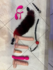 My clothes and toy de Eva_Merlin3  2 photos