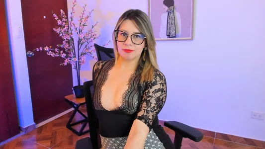 Chanelll_Taylorr_ kullanıcısının Some appointment with me?' albümü -  fotoğraf