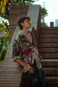 Michael_blue Public Hình 3