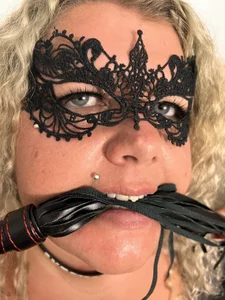 CurvyAnonymousGirl89 Public Foto 7