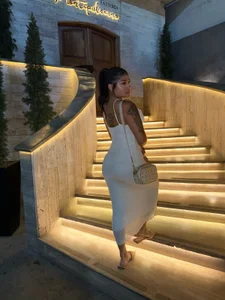 Pamela_Moreno_ Public slika 4