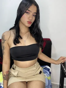 charlotte_9999 That little skirt, it looks so cute on you 🤭❤️ Bilde