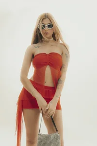 SPY od NiaHolland  5 snímek