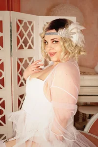 plus_size_dita's photo