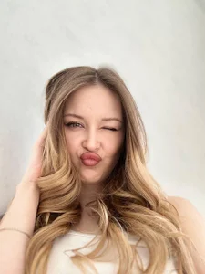 TomekaPetite 3 Bilde