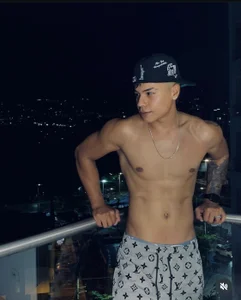 SantiagoReyesFtt Public Pic 4