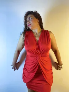 Serena_Houstonn Glamorous red Immagine  6