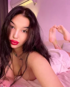 m1sss1nful The quiet ones in the front are always the loudest from behind. Foto 2