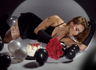 A Little Bit About My Birthday💗 od Cheryl_voss  snímek