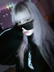 LittleBlondeKitten Public Pic