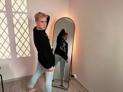 AlexxSweet: hot reflection ( 5 фото)