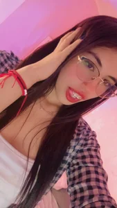 Valk_submissive Ur Girl Pic