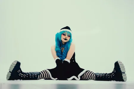 LaytonBox Navidarks ❄️🖤 Pic