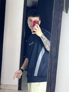 SkinnyfuckedVR lucas Bilde 2