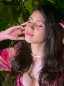 emilly_smith_1 A sweet encounter 🖤❤❤🤍🖤 Pic 4