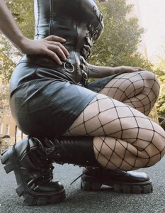 EpicEmpress For feet lovers Pic
