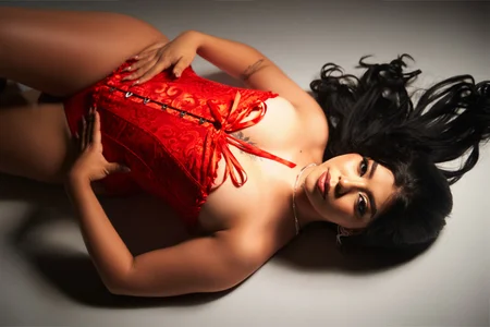 Zdjęcia MelodyCarsson Red Corset ❤️‍🔥:  2
