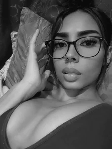 B AND W de bunny_superstar  Imagens