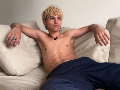 Public de noah_beck  3 Imagens