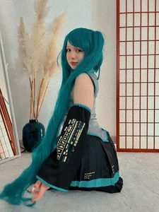 Kyomi_Sun Hatsune Miku  3টি ছবি