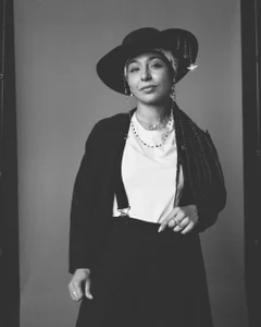 Aisha_Goldstein Public Immagine  3