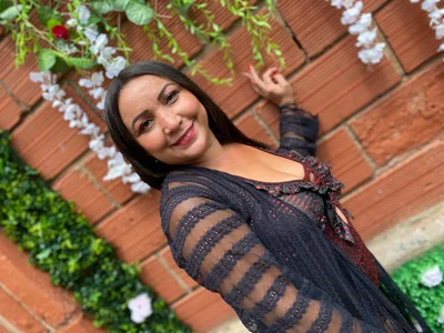 Rebecca_Milf welcome to summer! Bilde 6