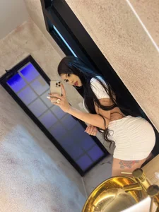 khloelatin Casual Foto 6