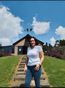 About me od Maira_B  5 snímek