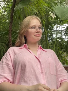 only__Katie Public  4. fénykép