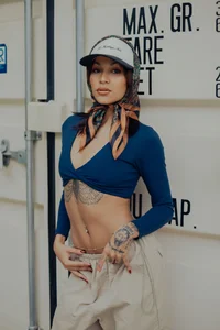 LunaRusoのSteel and Leather contrasts 💙の 3枚の写真