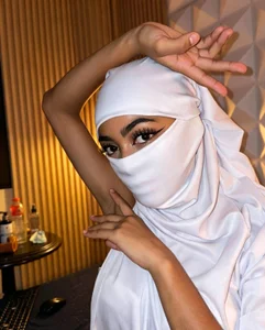 yasmin_moham Public slika