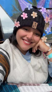 kenndall_21 🏕️🌸PAZ Y RESILIENCIA ENTRE FLORES 🌷 🍄 Foto