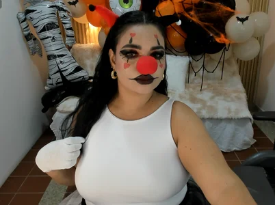 Cloe_35 halloween Pic
