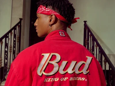 Malkongarcia: “I am that secret that is only shared in whispers… 🤫💄 ( 4 фото)