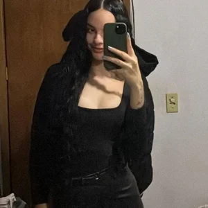 LanellYoshiyama live Pic