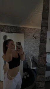 AntonellaSkyyPublic Bild 2