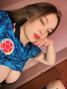 Ivybloom_ colombian girl Pic 5