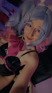 mitsuri_nyx kullanıcısının 🩷💙Yes again miku UwU🩷💙 albümü -  5 fotoğraf