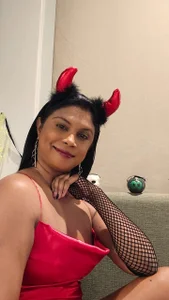 Sensual_indian7のLeia Sensual Halloweenの 2枚の写真