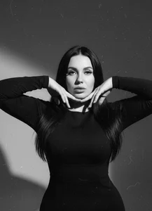 IsabellaJoutes Public Pic