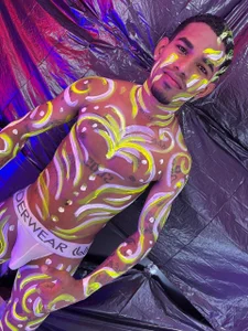 josua_smith body paint Pic 3