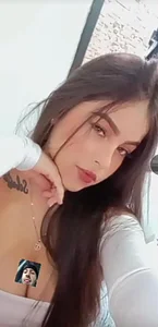 Carol_Riveraa_ Public Gambar 2